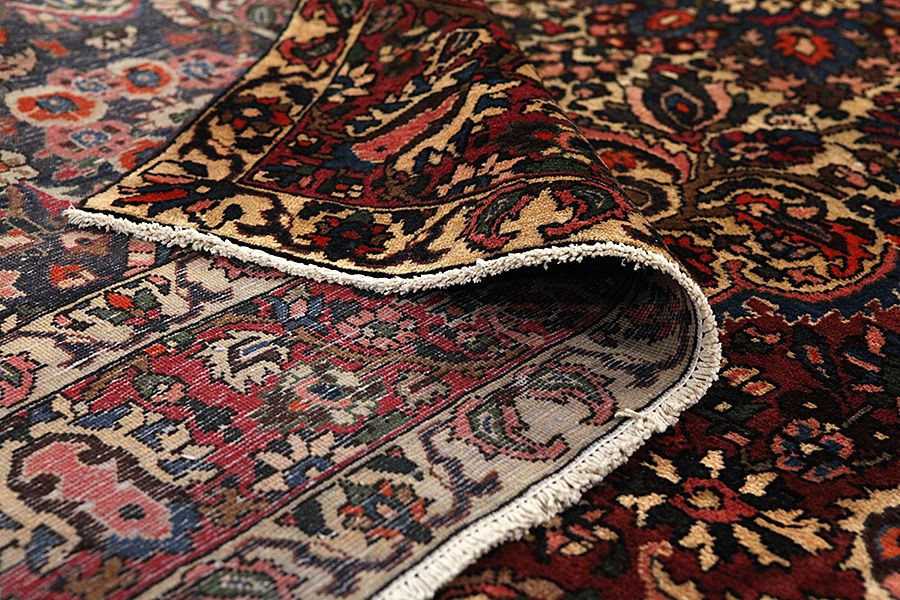 Bakhtiari Persian Carpet 320x200 - Picture 4