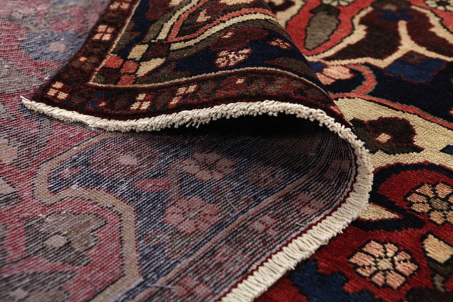Bakhtiari Persian Carpet 248x167 - Picture 4